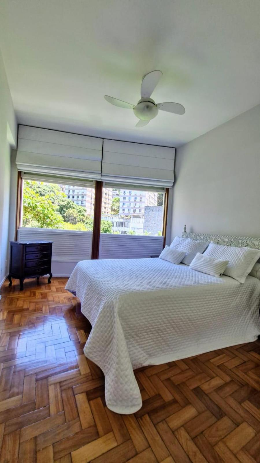 Rua Santa Clara Andar Alto Vista Livre Com Garagem