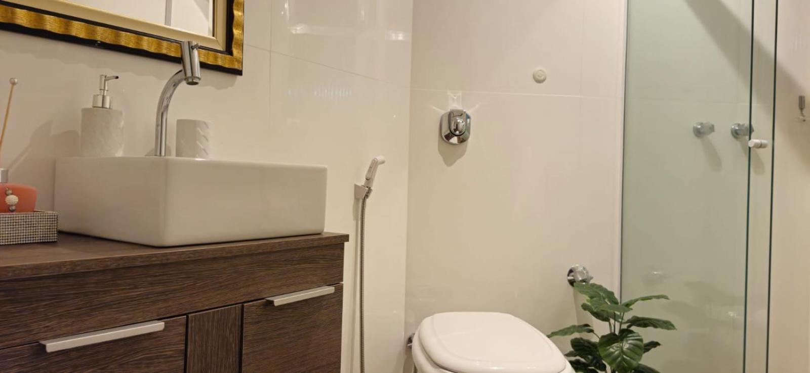 Apartamento Rua Santa Clara Andar Alto Vista Livre Com Garagem *