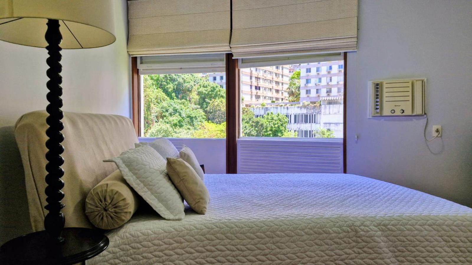 Apartamento Rua Santa Clara Andar Alto Vista Livre Com Garagem Rio de Janeiro