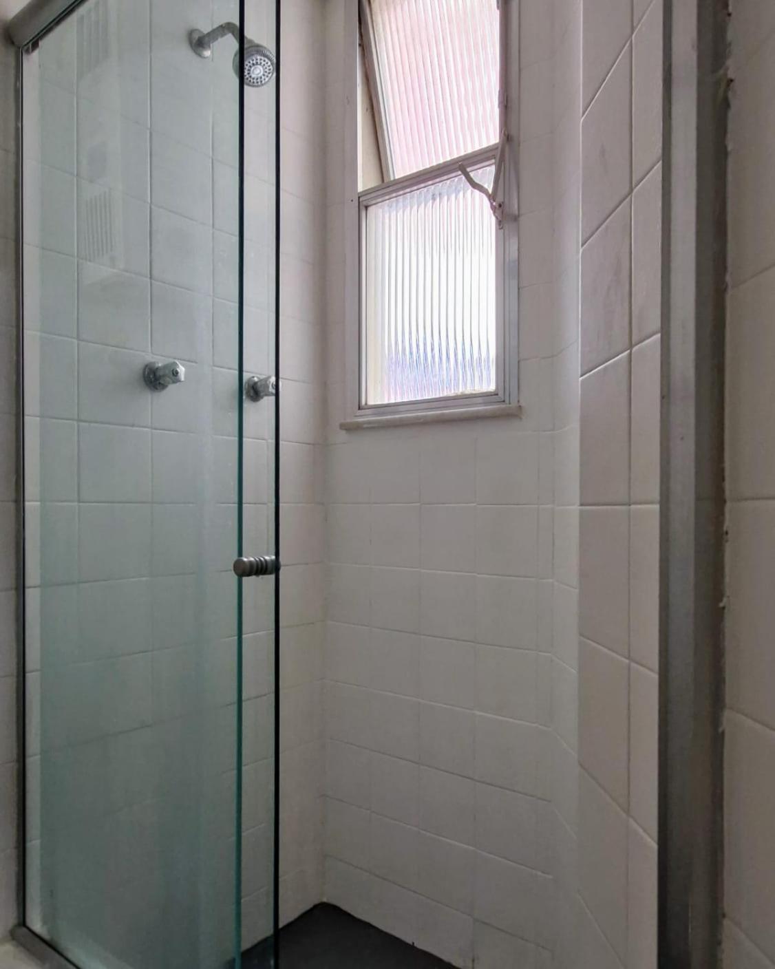 Apartamento Rua Santa Clara Andar Alto Vista Livre Com Garagem *