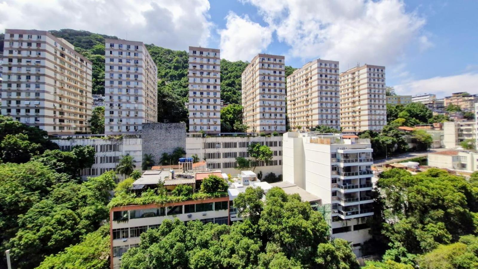 Apartamento Rua Santa Clara Andar Alto Vista Livre Com Garagem *