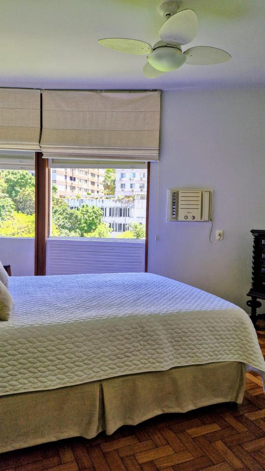 Apartment Rua Santa Clara Andar Alto Vista Livre Com Garagem Rio de Janeiro