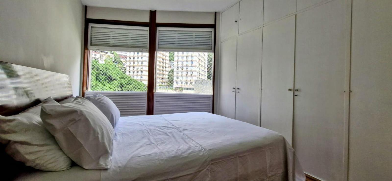 Apartment Rua Santa Clara Andar Alto Vista Livre Com Garagem Rio de Janeiro